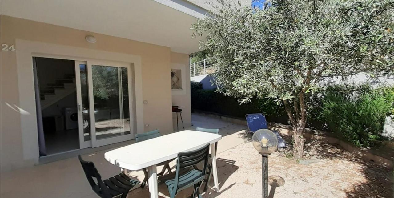Villetta Federico Climatizzata Con Giardino Privato Viddalba Exteriör bild